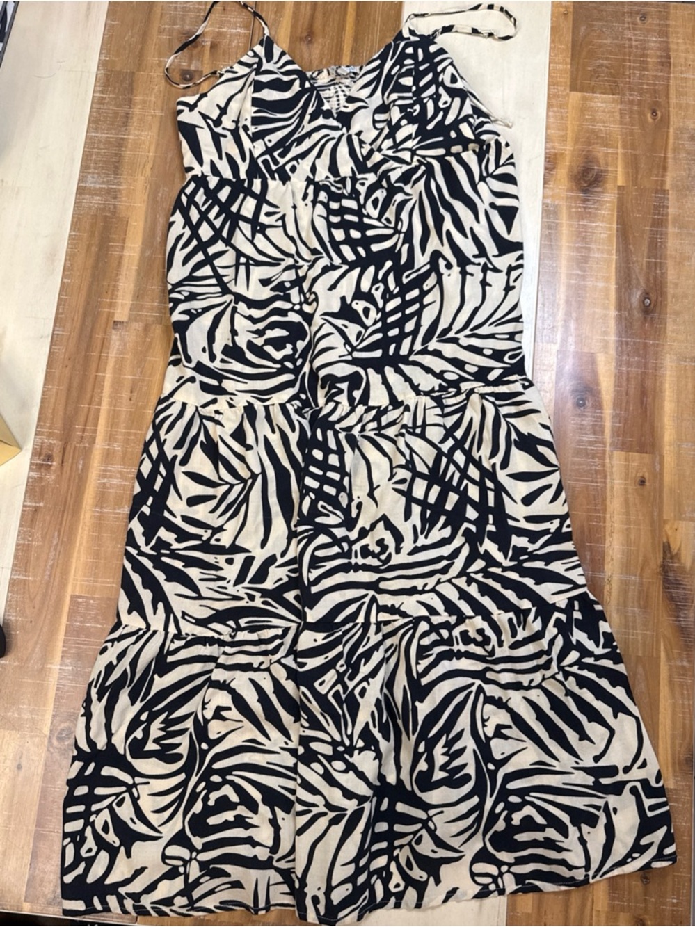 Patrons of Peace Black & Cream Tropical Maxi Dress - Picture 2 of 5